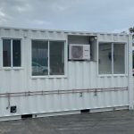 20′ standard single use container with glass windows and AC - Image 2