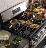 GE 30″ Freestanding Gas Range - Image 4