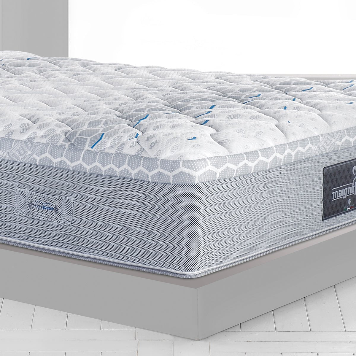 magniflex-magnistretch-plus-13-inch-luxury-mattress-revolutionary-spinal-decompression-technology-with-breathable-temperature-regulating-cover-and-medium-suppor-1629740-1 Magniflex MagniStretch Plus 13-Inch Luxury Mattress ? Revolutionary Spinal Decompression Technology with Breathable Temperature-Regulating Cover and Medium-Support Italian Memory Foam - Floor Model - Image 1