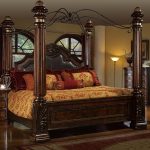 McFerran Home Furnishings B6005 Canopy Bedroom Set ? Traditional Carved Solid Wood in Rich Brown Finish