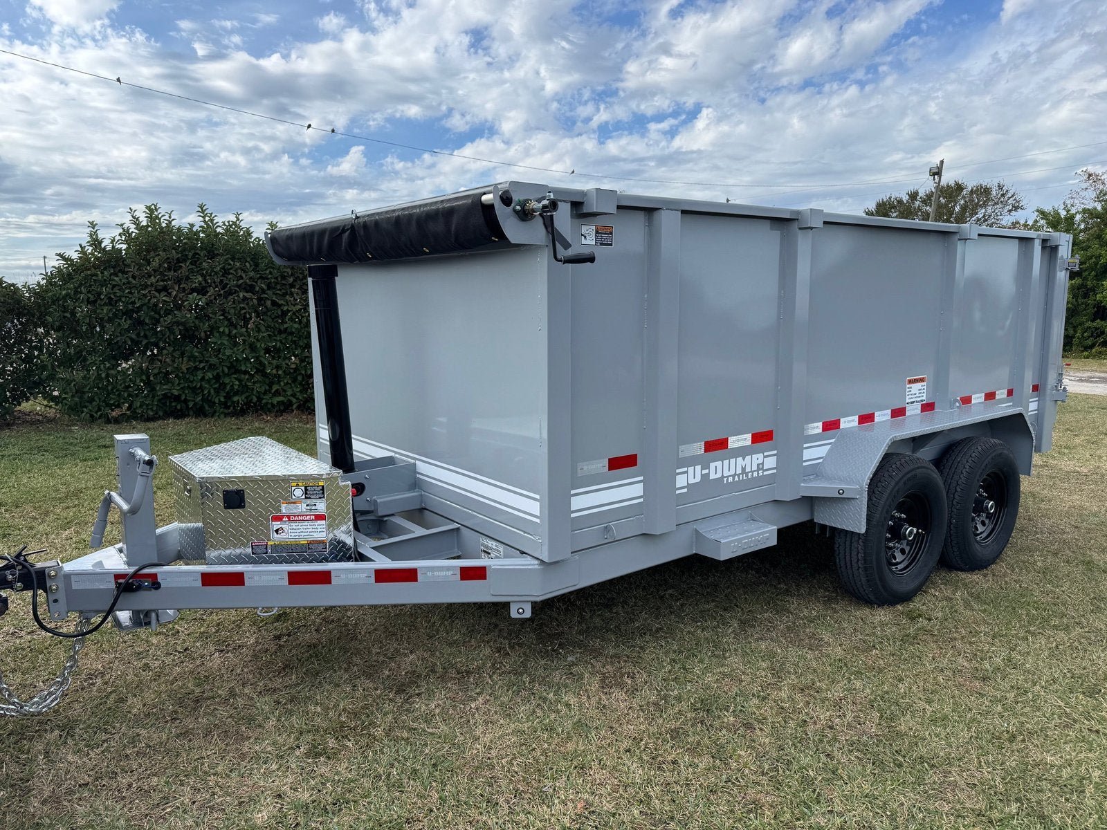 u-dump-low-profile-dump-trailer-83x14x48-telescopic-831414t-48-lp-6735512 U-DUMP Low Profile Dump Trailer | 83″X14’X48″ | Telescopic | 831414T-48-LP - Image 1